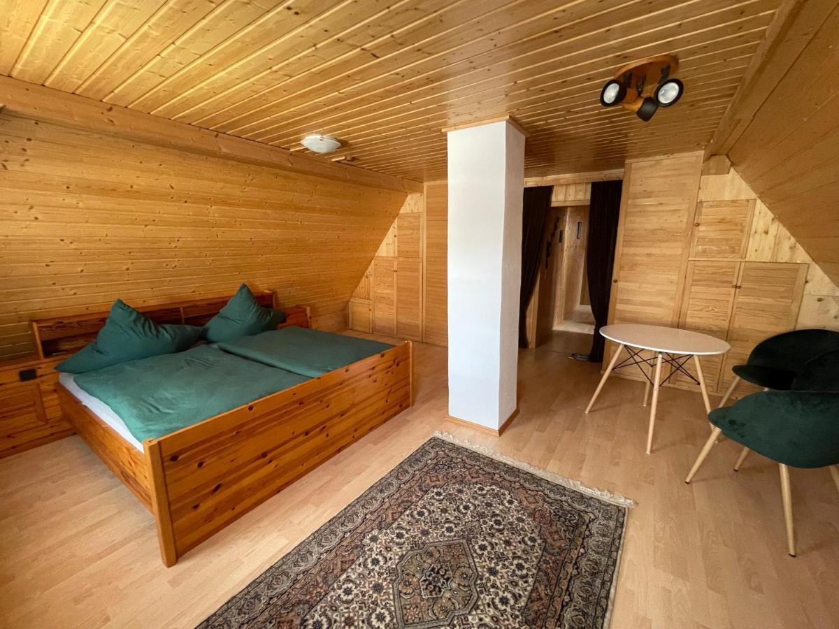 Апартаменты Haus Tannenzaepfle Вальдахталь Экстерьер фото